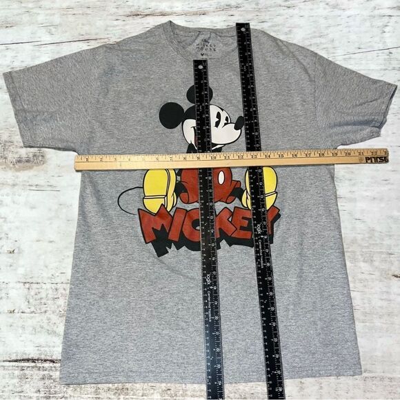 Disney Classic Mickey Mouse Sitting Pose T Shirt Mens Size Medium - Picture 3 of 5